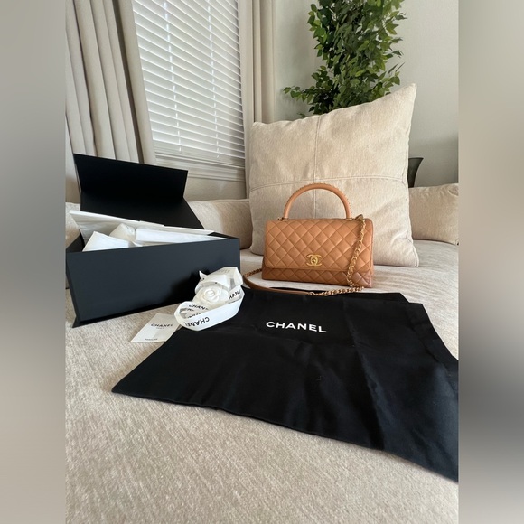 Chanel CoCo Top Handle COA from Zeko. This is a 2021 large CoCo Top handle. - Picture 4 of 14